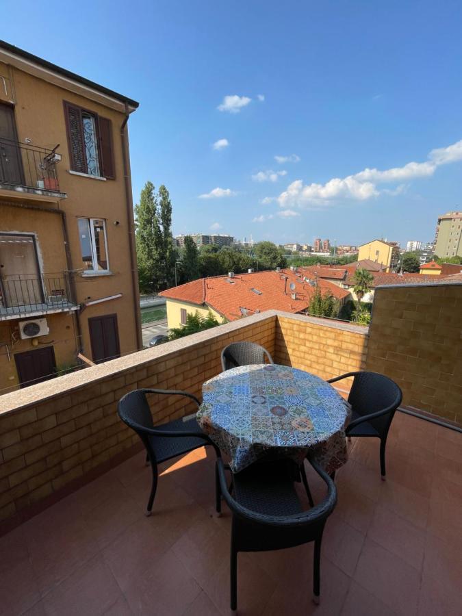 Apartamento De Sura - La Terrazza Sul Naviglio Milán Exterior foto